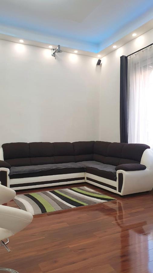 Green Panda Apartments Budapest Bagian luar foto