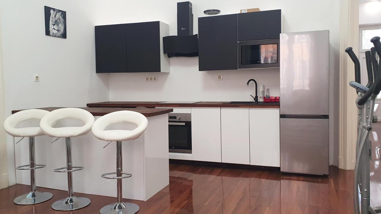 Green Panda Apartments Budapest Bagian luar foto